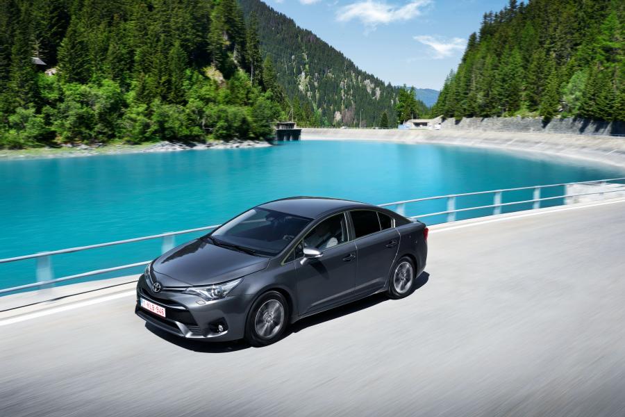  Toyota Avensis Sedan (T270) 2015 года  (фото 21 из 34)
